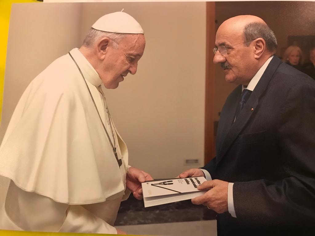 El Papa pide a los miembros de UCIPE estar vigilantes frente a las fake news